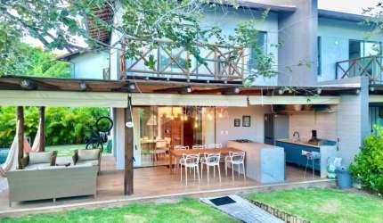 Casa Duplex de 3 suítes em condomínio - Praia do Forte