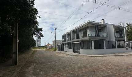 GRANDE OPORTUNIDADE SOBRADO APENAS 600 METROS DA PRAIA