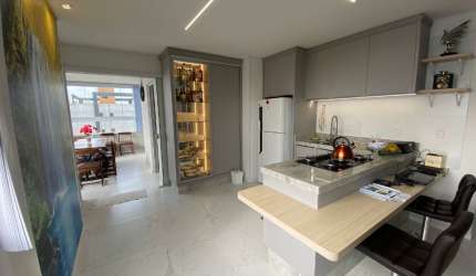 LINDO APARTAMENTO PERTINHO DA PRAIA NO CENTRO DE BALNEARIO PIÇARRAS
