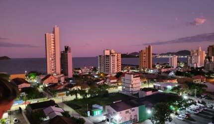 APARTAMENTO VISTA MAR NO CENTRO DE BALNEARIO PIÇARRAS