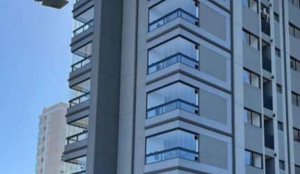 LINDO APARTAMENTO MOBILIADO PROXIMO A PRAIA
