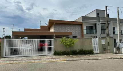 LINDA CASA EM OTIMA LOCALIZAÇÃO BAIRRO ITACOLOMI PERTINHO DA PRAIA