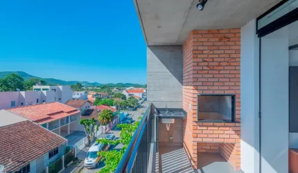 LINDO APARATAMENTO MOBILIADO NO CENTRO DE BALNEARIO PIÇARRAS