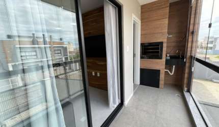 lindo apartamento mobiliado e decorado com fino acabamento pertinho da praia
