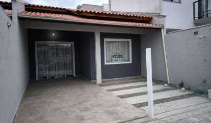 OPORTUNIDADE A 200 METROS DA PRAIA CASA MOBILIADA COM QUINTAL