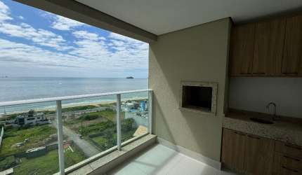 APARTAMENTO FRENTE MAR PÉ NA AREIA