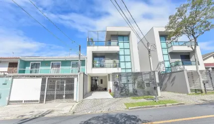 MARAVILHOSO SOBRADO TRIPLEX COM PISCINA