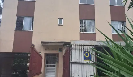 Ótimo Apartamento Localizado no Bairro Água Verde.
