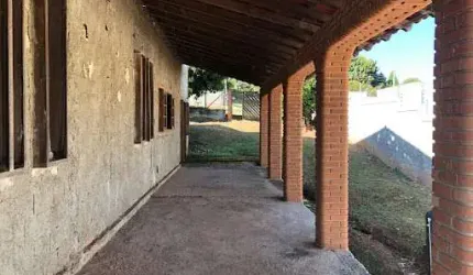 Casa Construida e você faz o acabamento do seu Gosto no Condomínio Terras de Itaici
