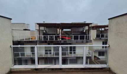 TRIPLEX À VENDA NO CENTRO DE CARAGUATATUBA