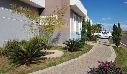 CASA 3 DORMI/SUÍTE-JARDIM FLAMBOYANT