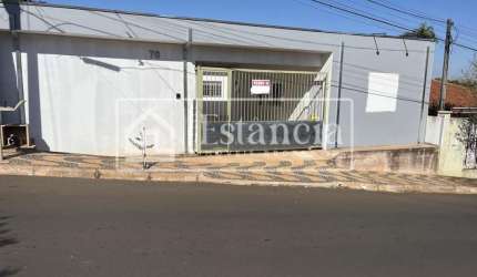 Casa para Venda em Brotas, Centro, 2 dormitórios, 2 suítes, 4 banheiros, 2 vagas