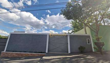 Casa térrea, 2 dormitórios, quintal, Jardim Maringá, Indaiatuba.