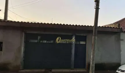 Casa térrea à venda, 3 dormitórios, 1 suíte, quintal, Centro, Indaiatuba.