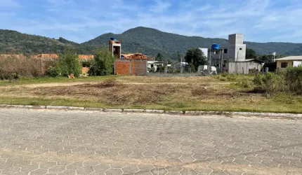 TERRENO PRONTO PARA CONSTRUIR