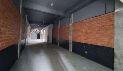 Salão comercial 215m² localizado próximo do Forum Diadema