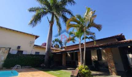 Casa Mobiliada para Locação em Atibaia, Jardim dos Pinheiros, 3 dormitórios, 1 suíte, 3 banheiros, 3 vagas