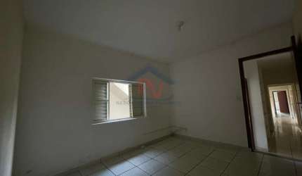 Casa 3 dormitórios para Locação em Atibaia, Jardim Alvinópolis, 3 dormitórios, 1 suíte, 2 banheiros, 2 vagas