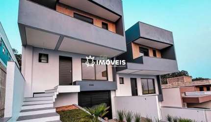 EXCELENTE SOBRADO COM 180M² PRIVATIVOS E PÁTIO NO BAIRRO SÃO LUIZ