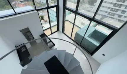 VENDE-SE LOFT 4 SUÍTES COM PISCINA - 236M² - CASA FORTE