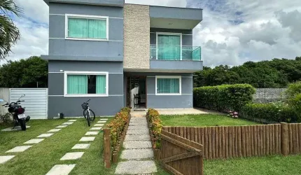 Casa de condomínio sobrado para venda com 220 metros quadrados com 5 quartos