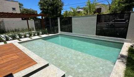 Casa em Alphaville com 5|4, 04G e 374M²