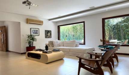 Linda Casa com 4 suítes porteira fechada no Horto Florestal Salvador- Bahia