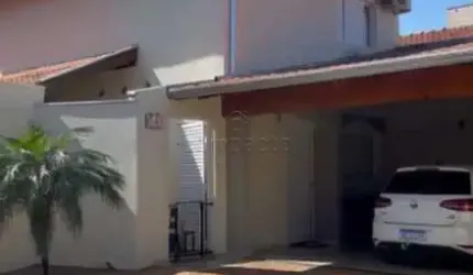 Casa Condomínio