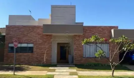 Casa Condomínio