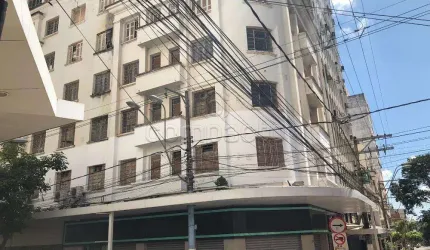 PRÉDIO COMERCIAL NO CENTRO!