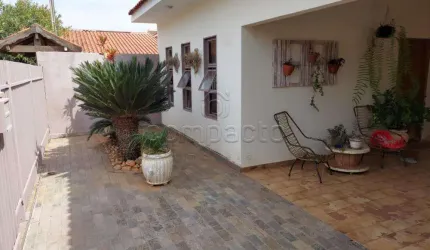 Casa Padrão em Cedral