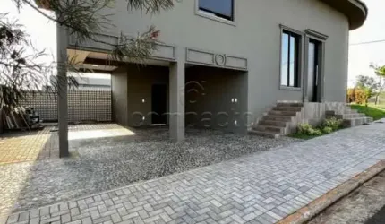 Casa Condomínio em Mirassol