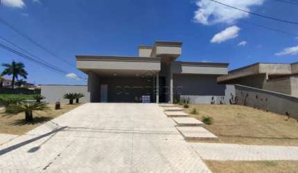 Casa térrea com 3 quartos no Condomínio Parque da Nascente