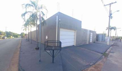 Casa com Piscina 3 quartos 1 Suíte com Hidromassagem bairro Altos do Coxipó - Cuiabá - MT