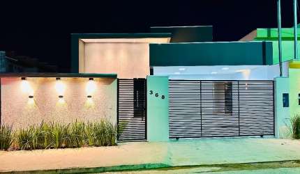 Casa com Piscina 3 quartos 1 Suíte Bairro Jardim das Palmeiras - Cuiabá - MT