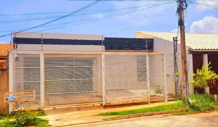 Casa com Piscina 2 quartos sendo 1 Suíte Residencial Santa Terezinha Cuiabá - MT
