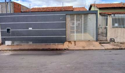 Casa com piscina 3 quartos em Morada da Serra - Cuiabá - MT