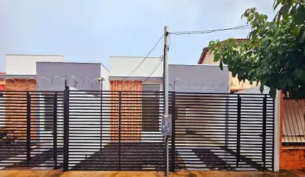Casa a venda 3 quartos sendo 1 Suíte Bairro Jardim Gramado - Cuiabá - MT