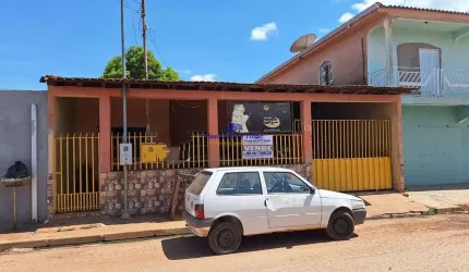 Casa a venda no bairro Primeiro de Março - 3 sendo 1 suíte - Cuiabá