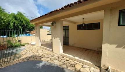 Casa Comercial para Venda - Jardim Cuiabá, Cuiabá - 420m², 2 vagas