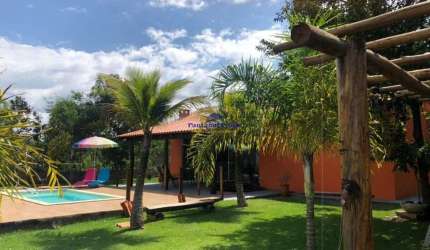 Casa mobiliada à venda no Cond. Quintas do Brumado em Chapada dos Guimarães/MT
