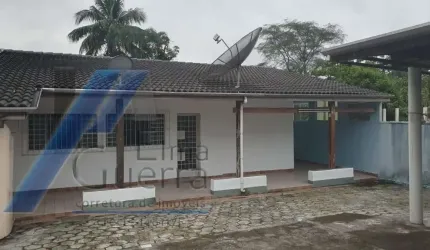 Perequê Açu, Ubatuba - Casa eicula com 1 dormitório e terreno de 283 m2.