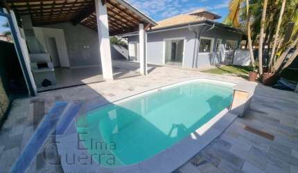 Ubatuba, Horto - Condomínio Ubatuba Country, Casa com 03 suítes e área de lazer.