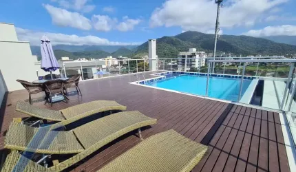 Ubatuba, Centro - Apartamento com 03 dormitórios, sendo 01 suíte e area de lazer com vista para o mar..