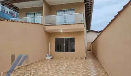 Ubatuba, Itaguá - Sobrado geminado com 03 dormitórios, sendo 01 suíte.
