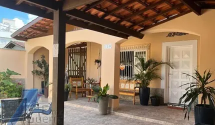 Ubatuba, Itaguá- Casa com 04 dormitórios, sendo 03 suíte a 100 metros da orla do itaguá!