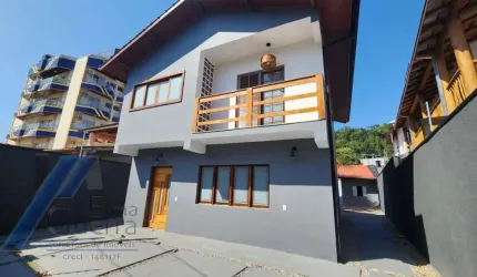 Ubatuba, pereque-açú - Casa sobrado com 04 dormitorios sendo 01 suite, casa nova.
