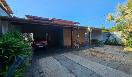 Ubatuba, Parque Viva Mar - Casa com 04 dormitórios, sendo 02 suítes.