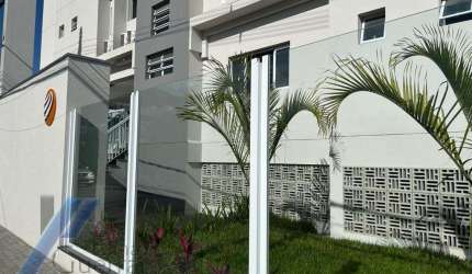 Ubatuba, Centro - Apartamento tipo com 03 dormitórios, sendo 01 suíte e área de lazer.