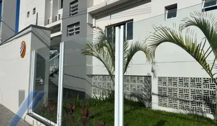 Ubatuba, Centro - Apartamento tipo com 03 dormitórios, sendo 01 suíte e área de lazer.